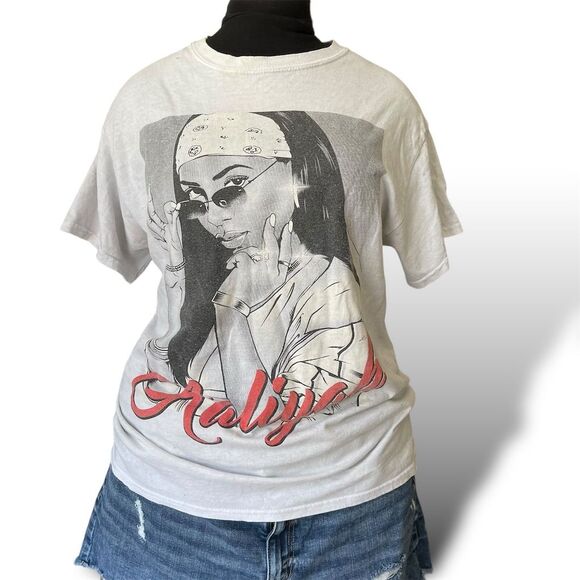 Aaliyah Graphic T-Shirt Women’s 1X White Short Sleeve Crew Neck Soft Cotton - Picture 1 of 5